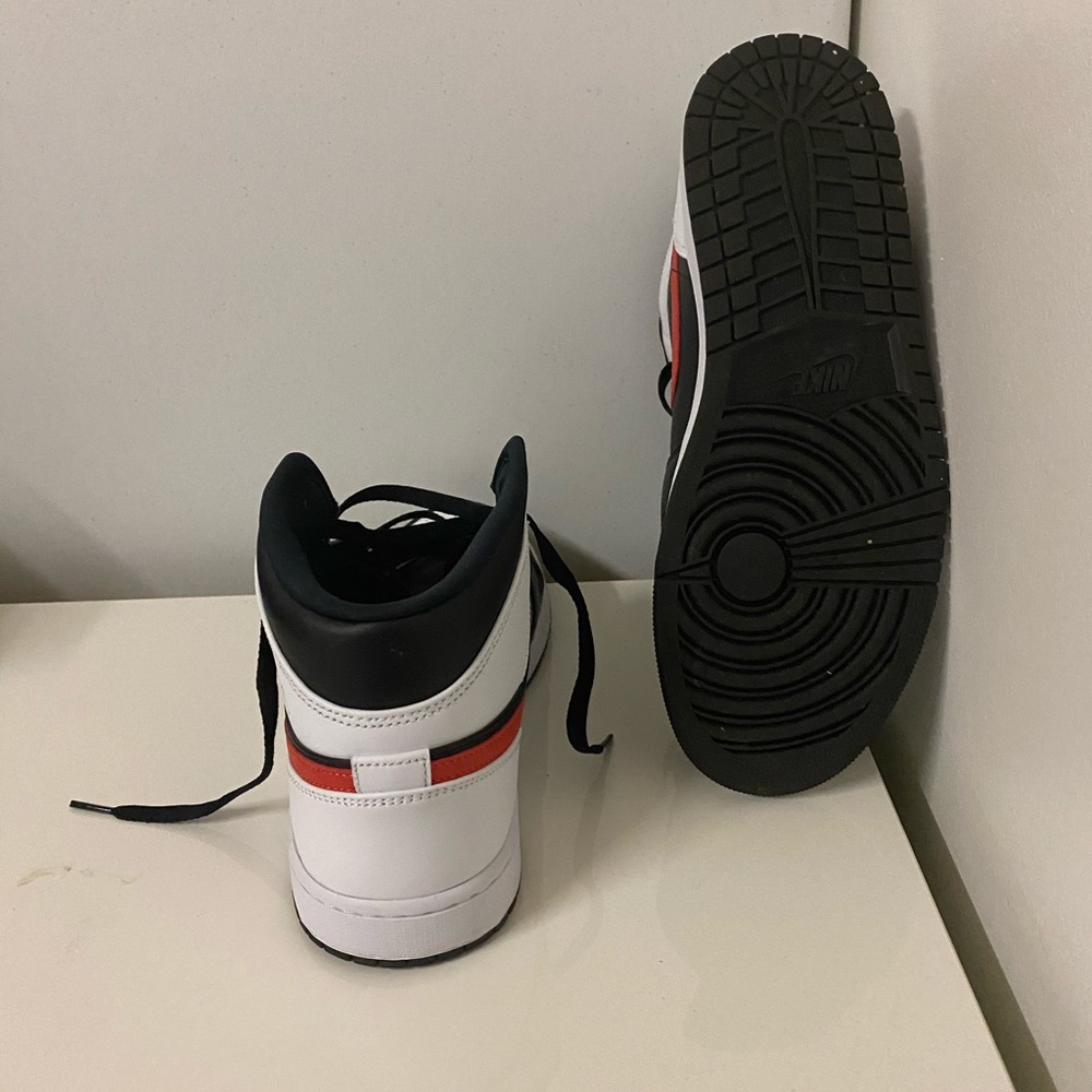 Nike Air-force Metallic Red and White and Red New - Picture 3 of 3
